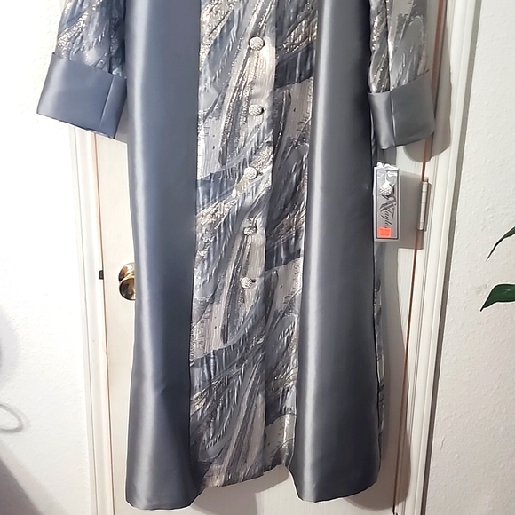 Tally Taylor Coat/Dress - Picture 4 of 9